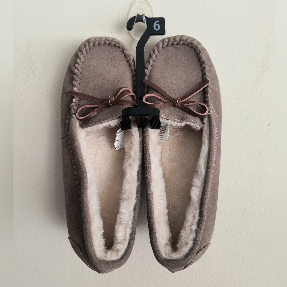 Joyspun Girls Grayish Taupe Neutral Leather Faux Fur Mocassin SlipOn Size 6 NEW